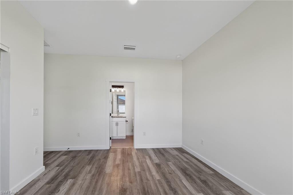 1530 Gilbert Ave S photo 20