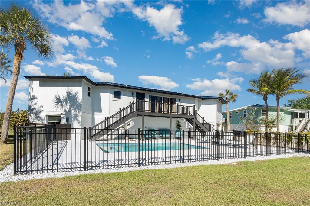 1720 Middle Gulf DR