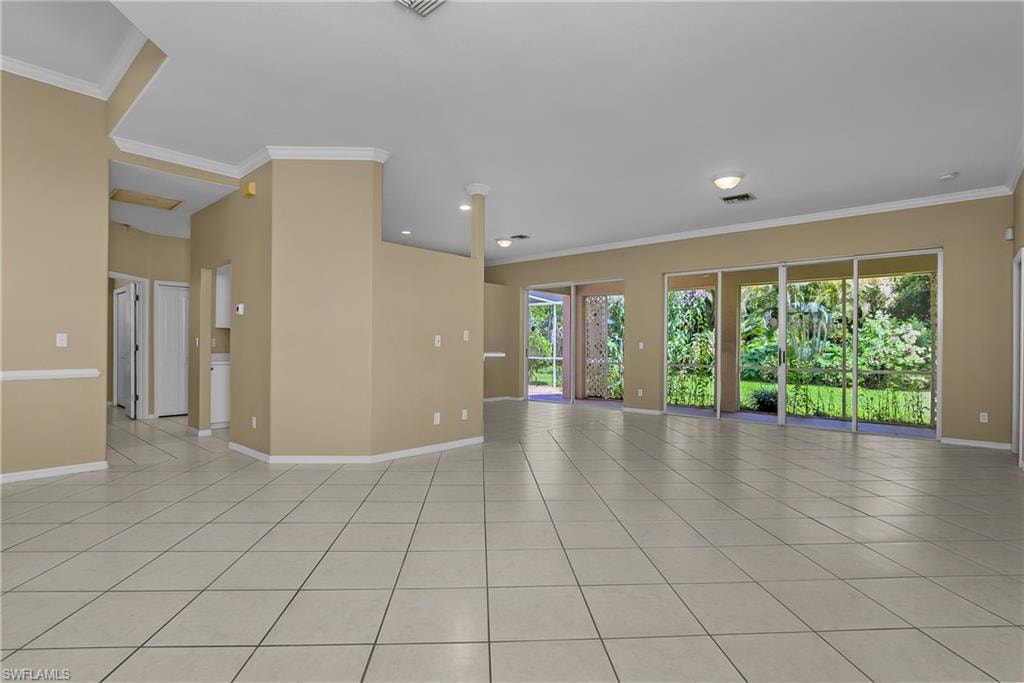 11082 LAKELAND CIR