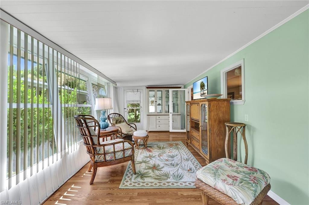 522 Menton LN photo 17