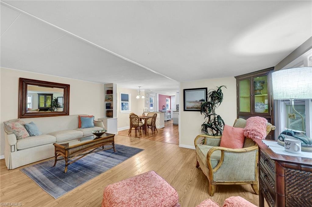 522 Menton LN photo 10