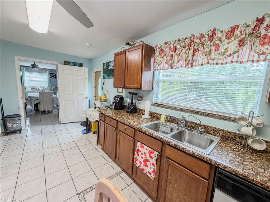 4000 Outer DR photo 7