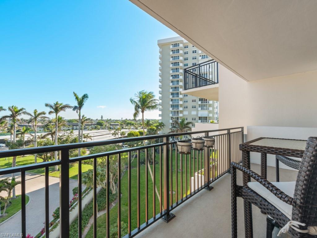 180 Seaview CT 504 photo 9