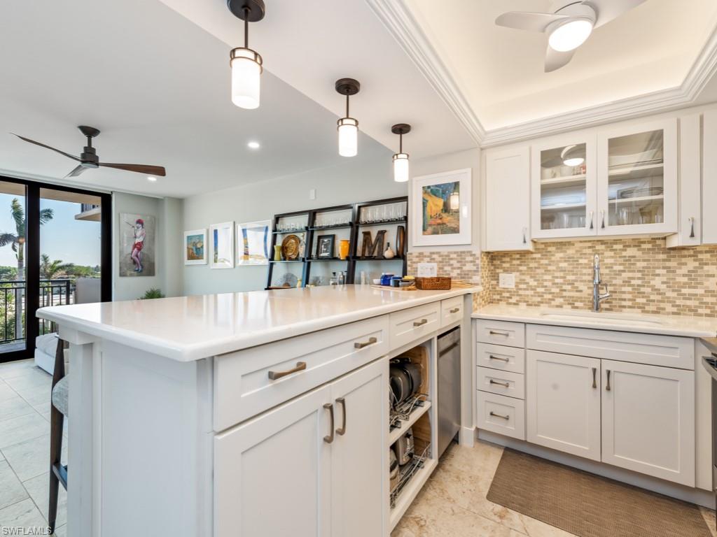 180 Seaview CT 504