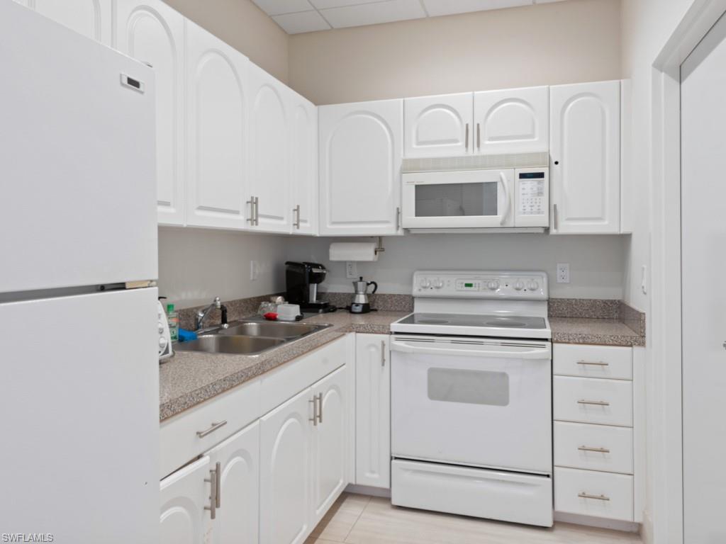 180 Seaview CT 504 photo 21