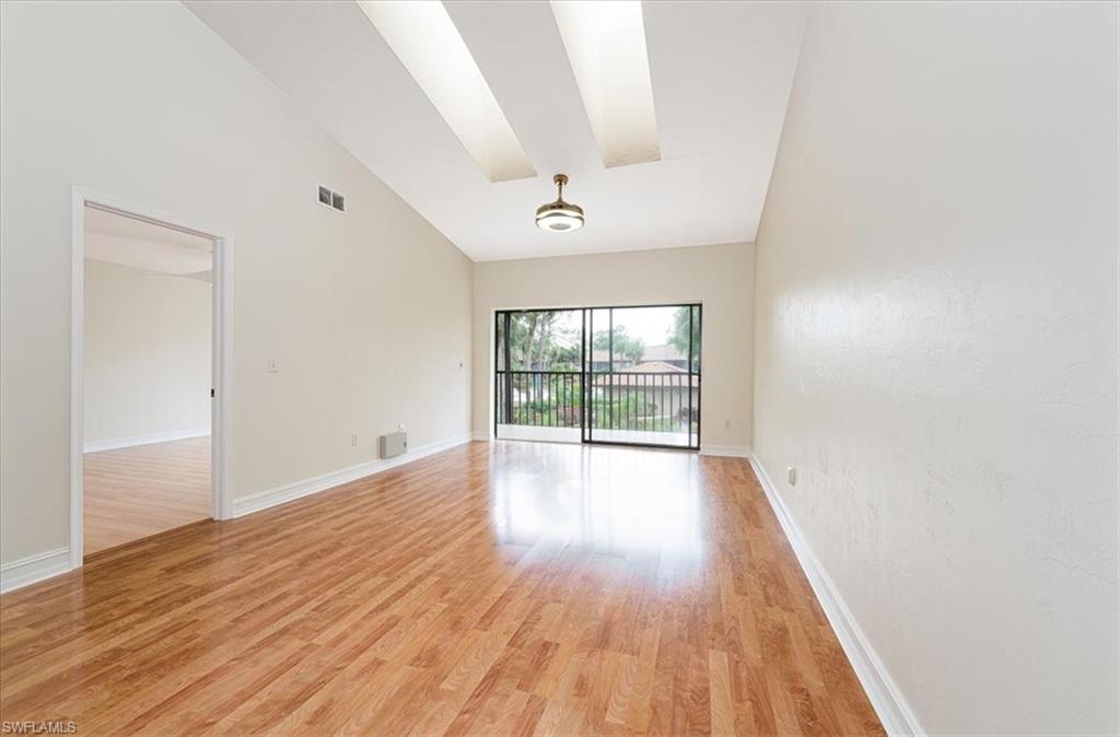 3219 Horse Carriage WAY 6