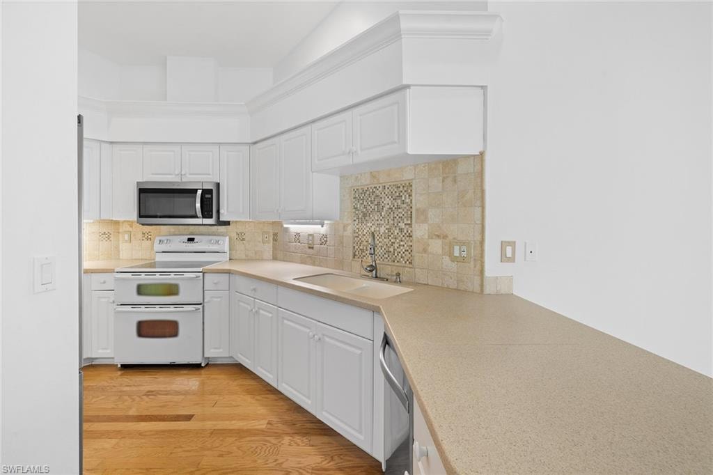 3157 Carriage CIR photo 10