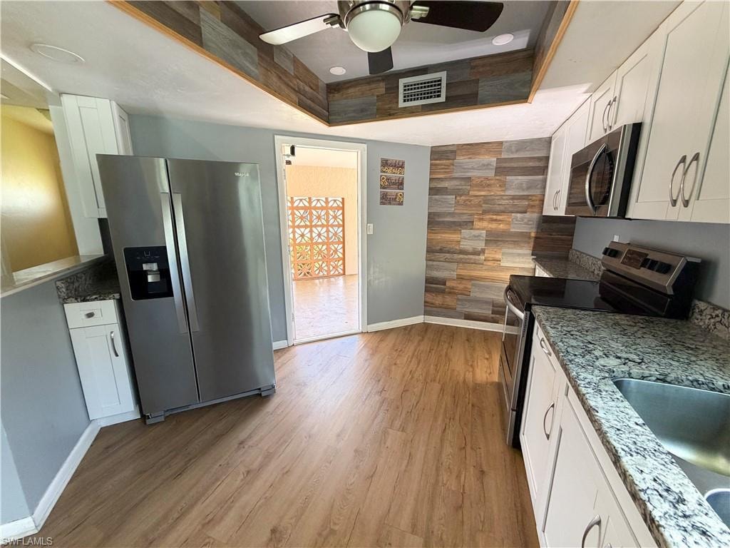 323 Dania ST photo 13