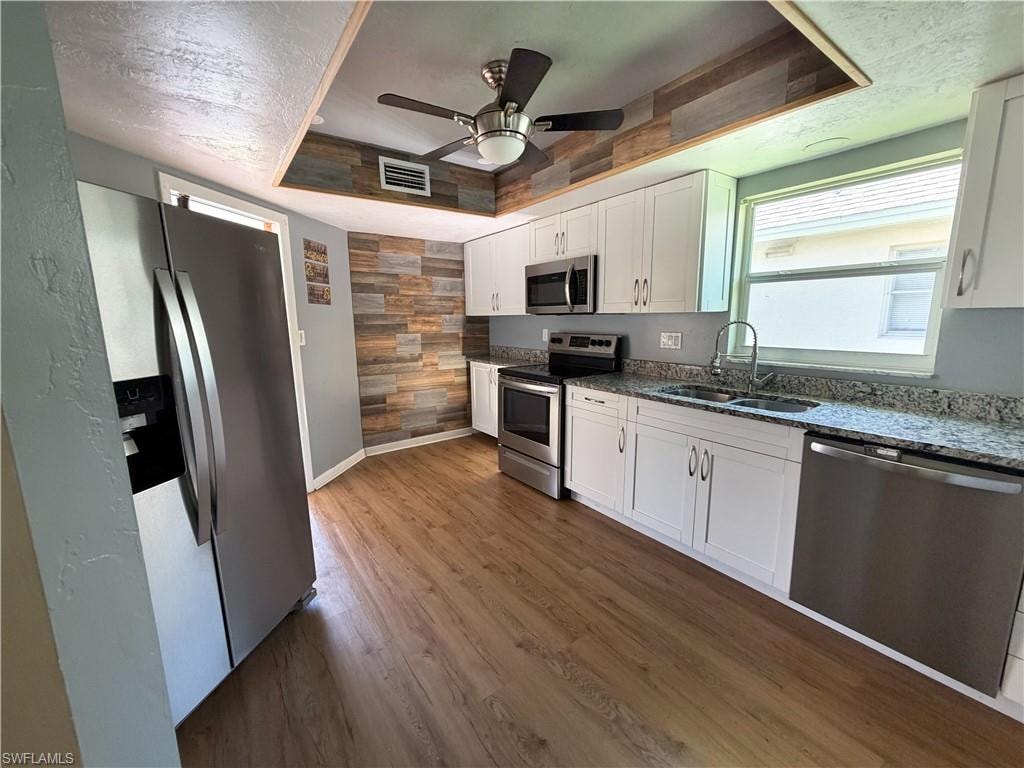 323 Dania ST photo 12