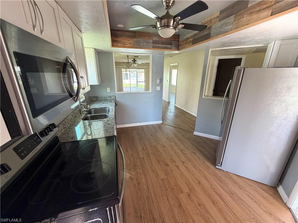 323 Dania ST photo 14