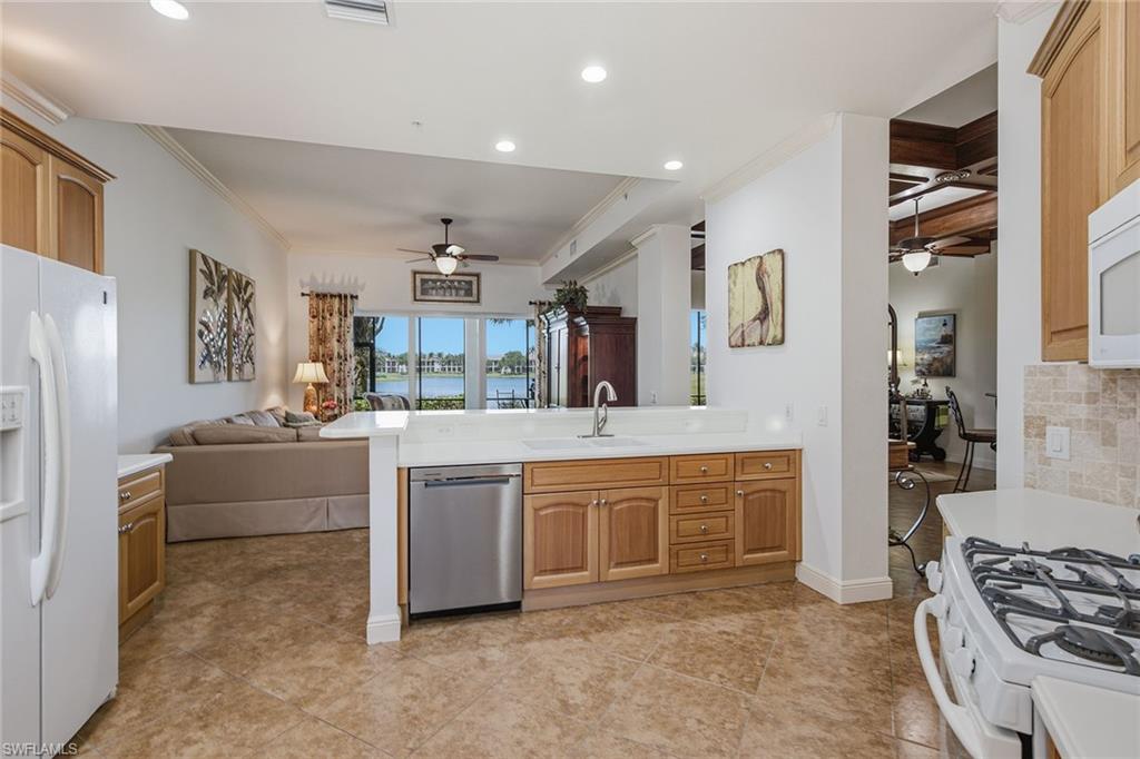 9243 Tesoro LN 103