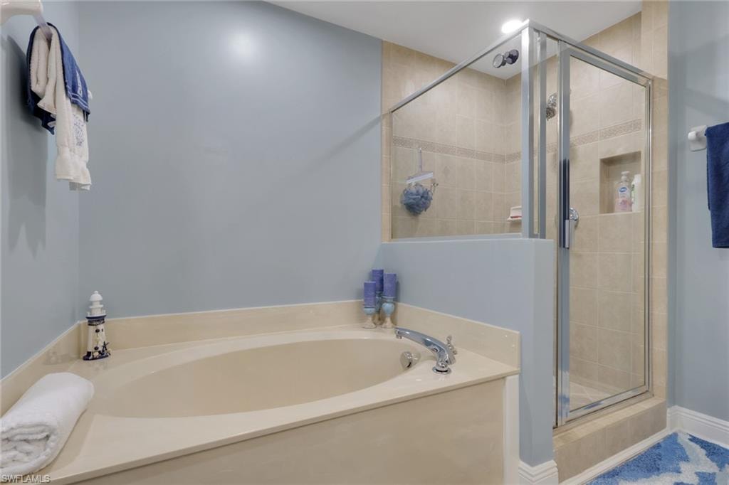 2743 1ST ST 2106 photo 27