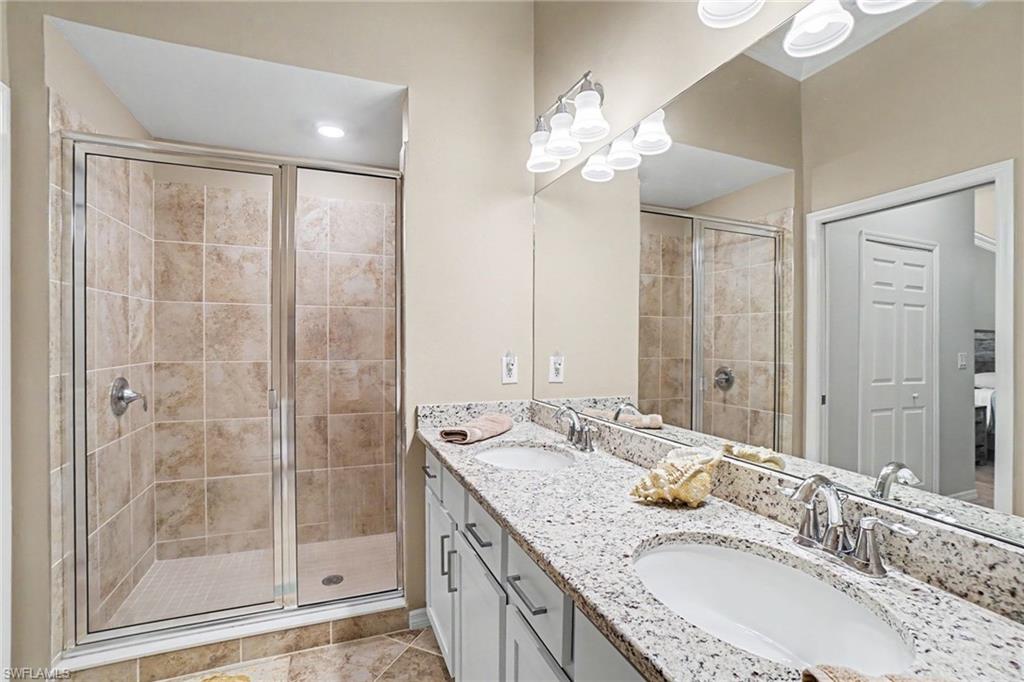 43051 Greenway BLVD 823 photo 14