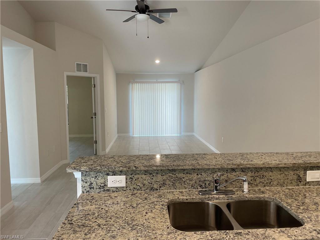 1211 SE 8th TER