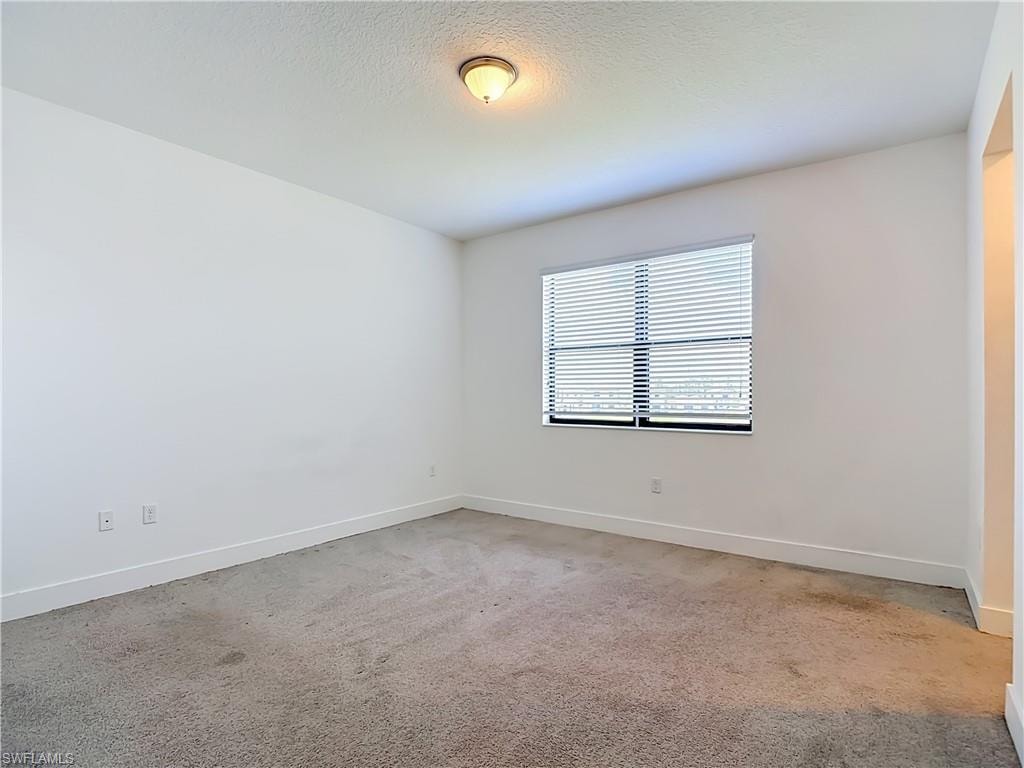 5669 Cerva LN photo 11