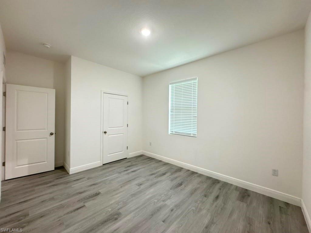 537 GREENBRIAR BLVD photo 8