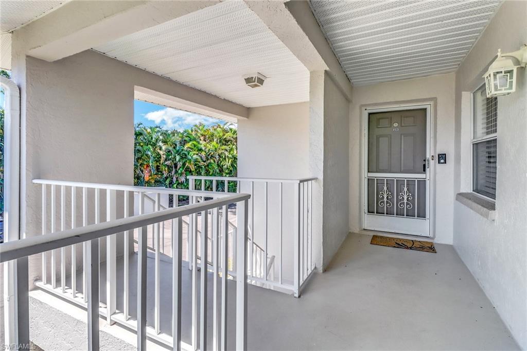 1358 Derbyshire CT F201