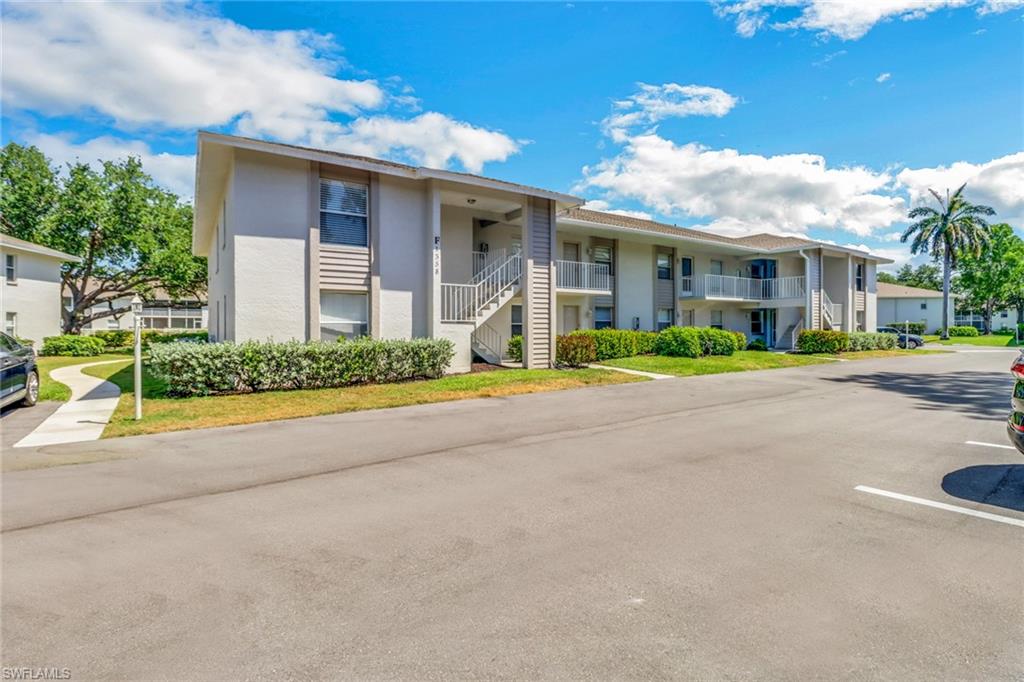1358 Derbyshire CT F201