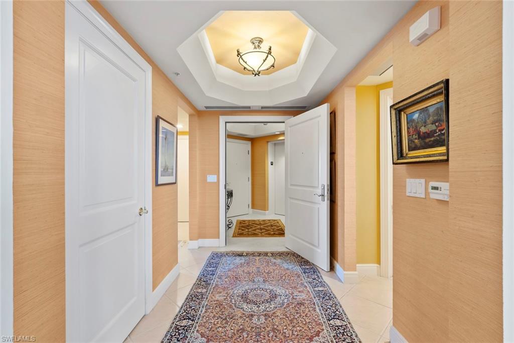 1060 Borghese LN 403 photo 6
