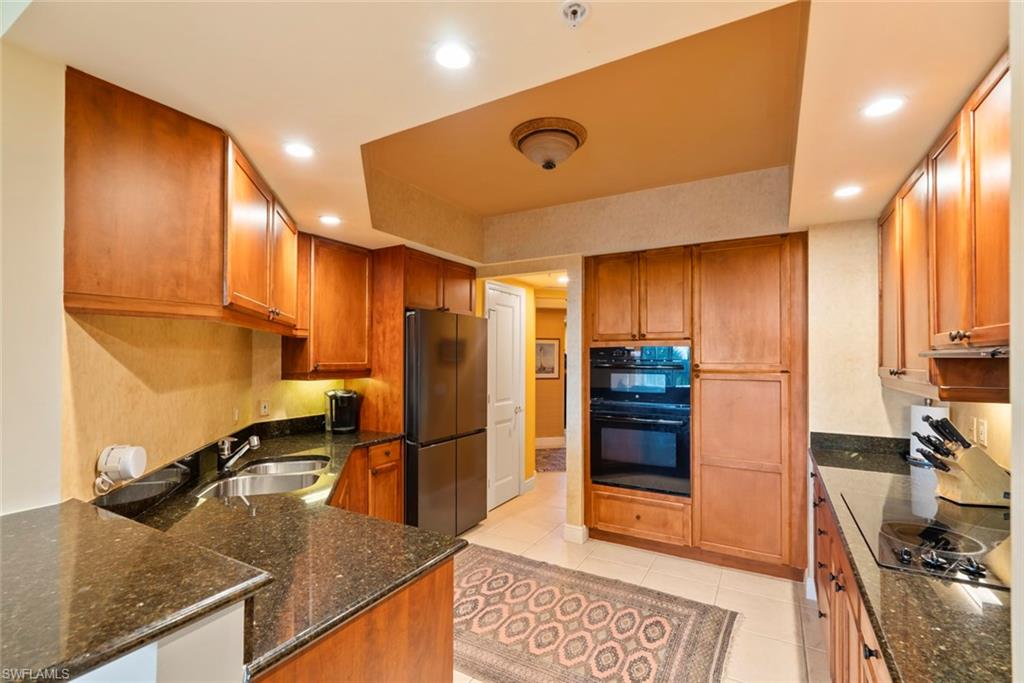1060 Borghese LN 403 photo 17
