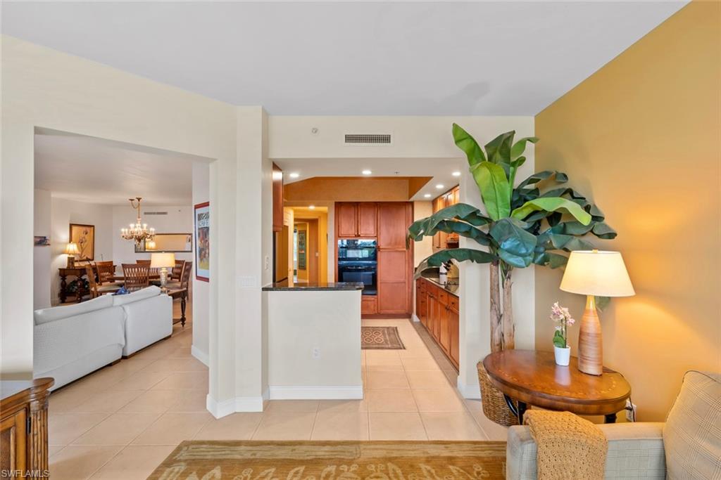 1060 Borghese LN 403 photo 12