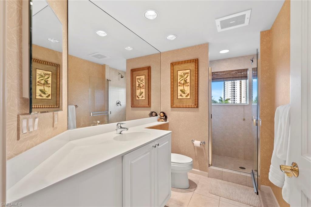 1060 Borghese LN 403 photo 26