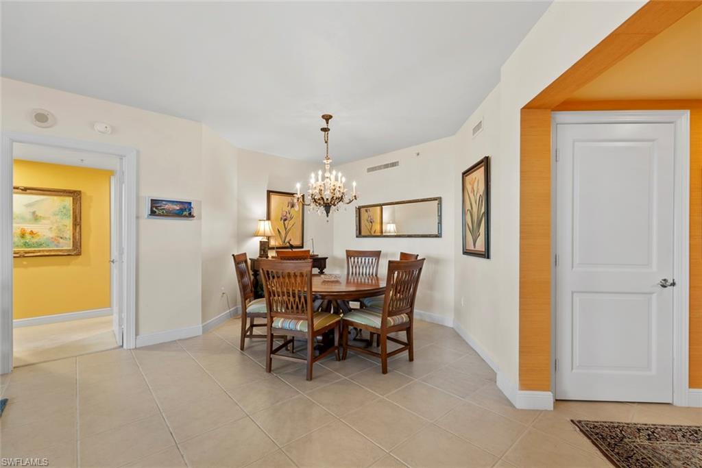 1060 Borghese LN 403 photo 9