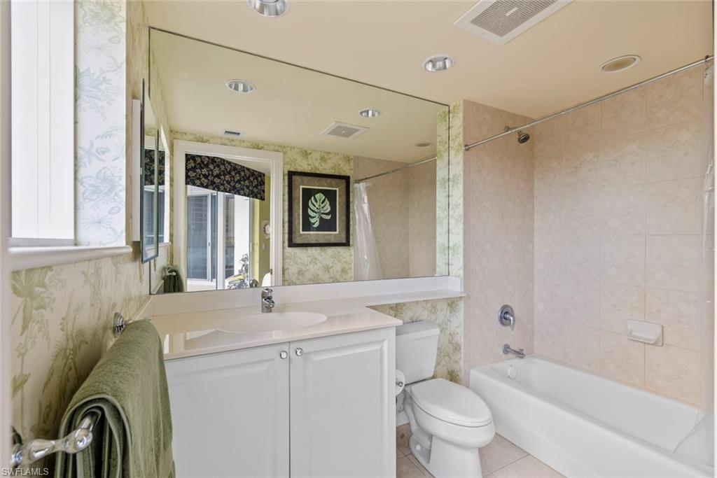 1060 Borghese LN 403 photo 29