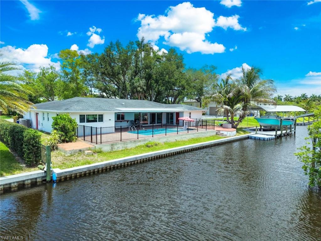 1040 Edgemere DR