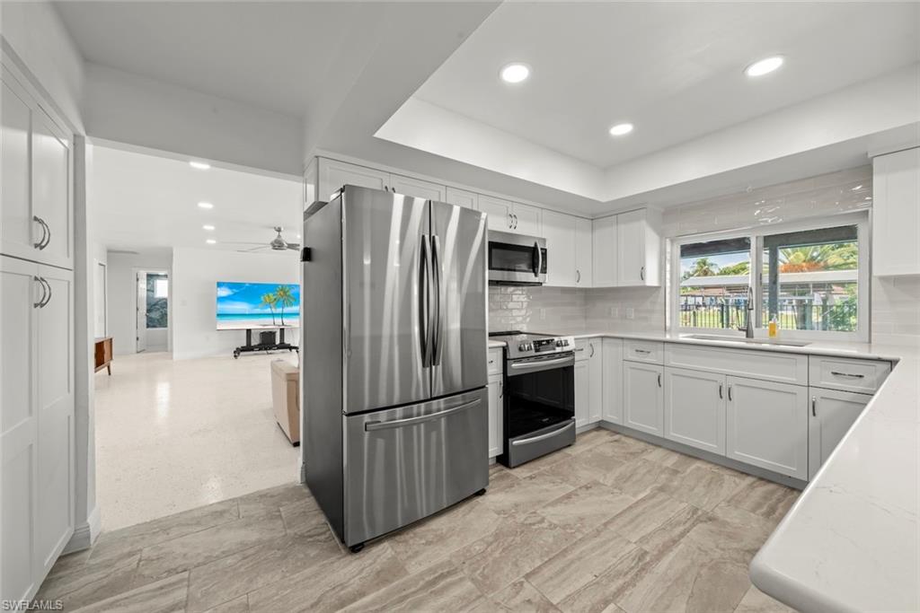 1040 Edgemere DR photo 17