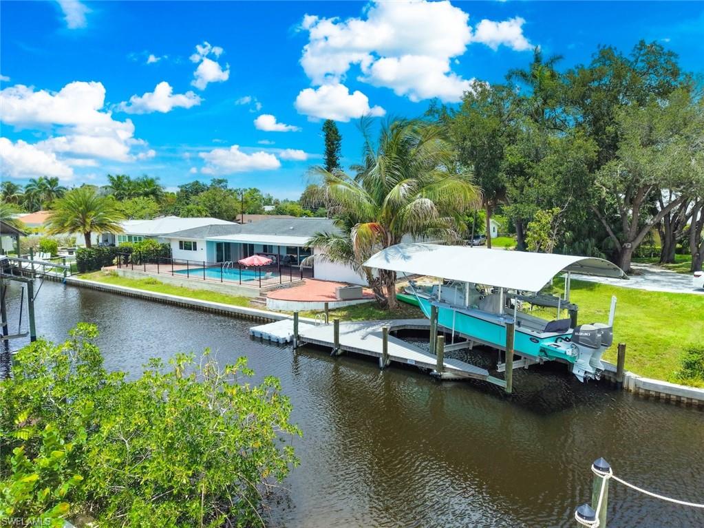 1040 Edgemere DR