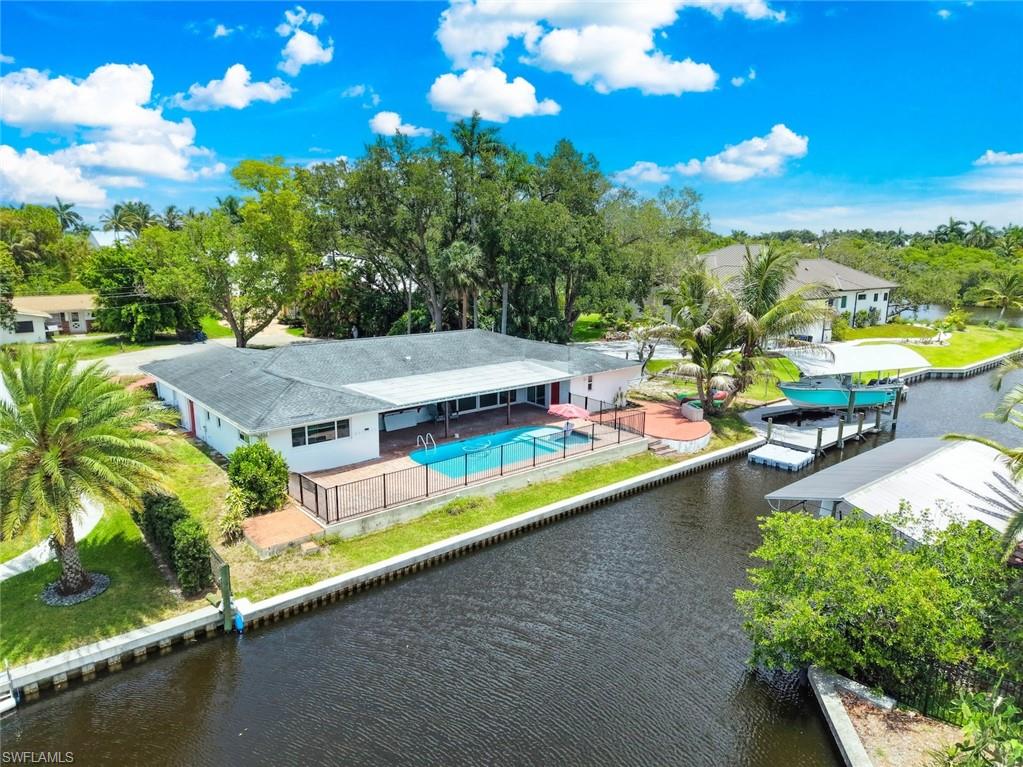 1040 Edgemere DR