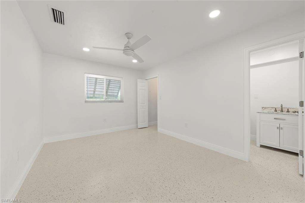 1040 Edgemere DR photo 28