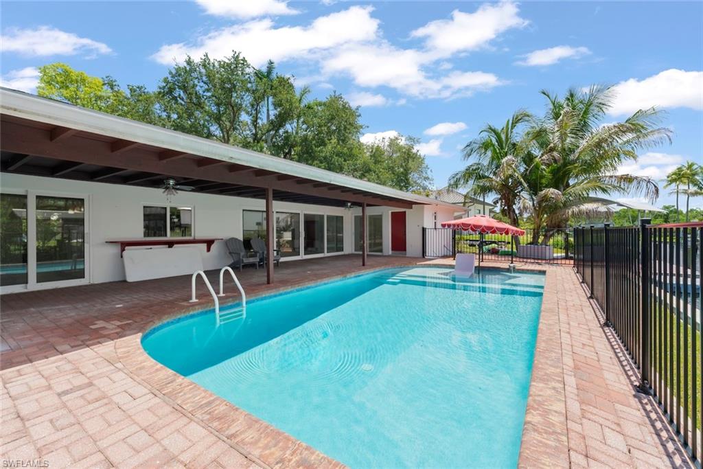 1040 Edgemere DR photo 41