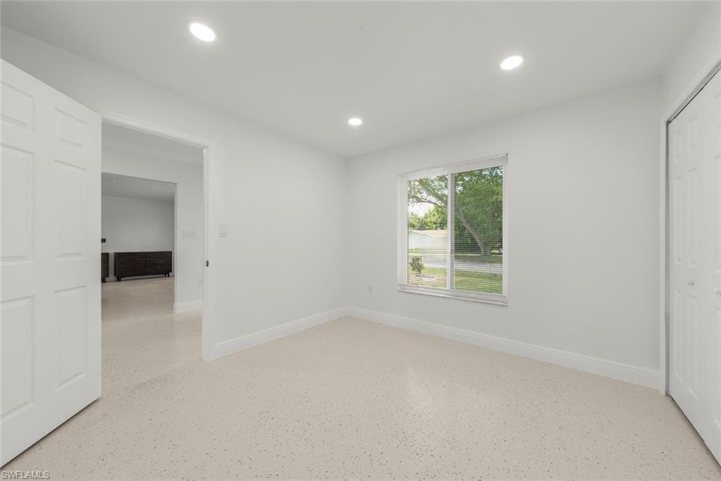 1040 Edgemere DR photo 31