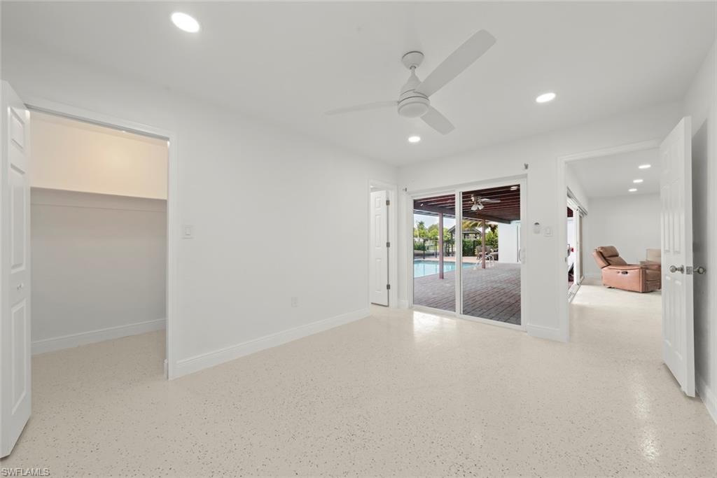 1040 Edgemere DR photo 29
