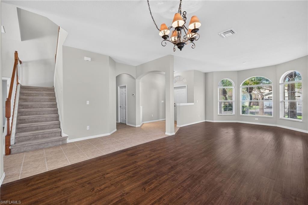 Living room/ Dining room