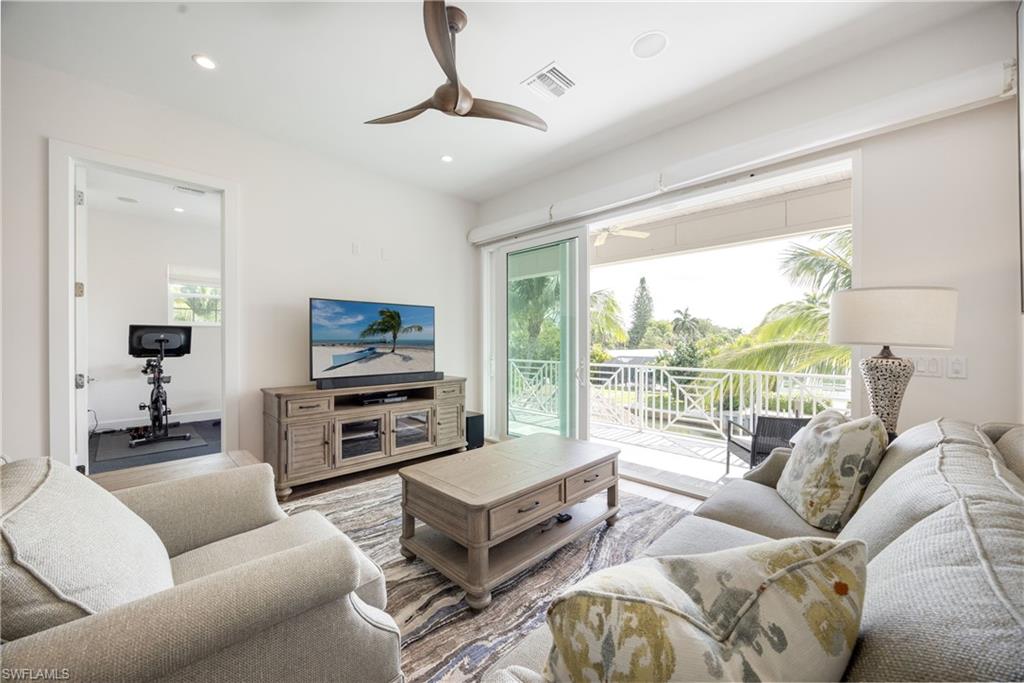 1571 Bonita LN photo 32