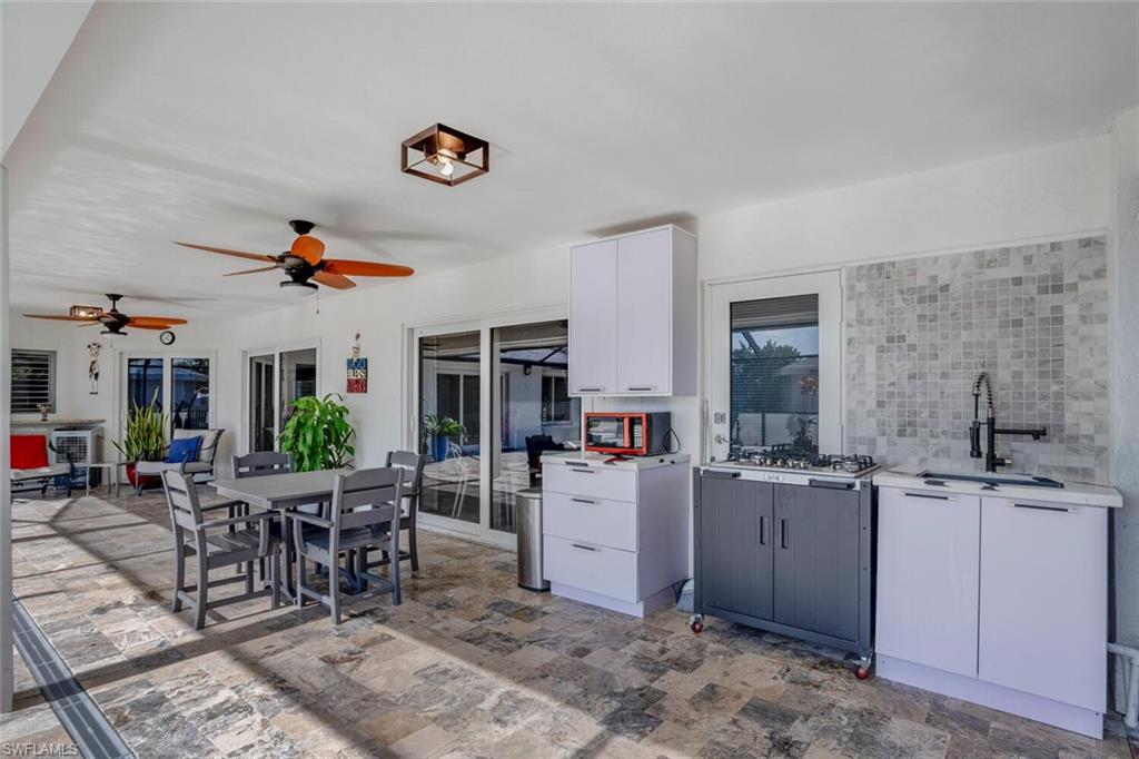 Outdoor kitchen!