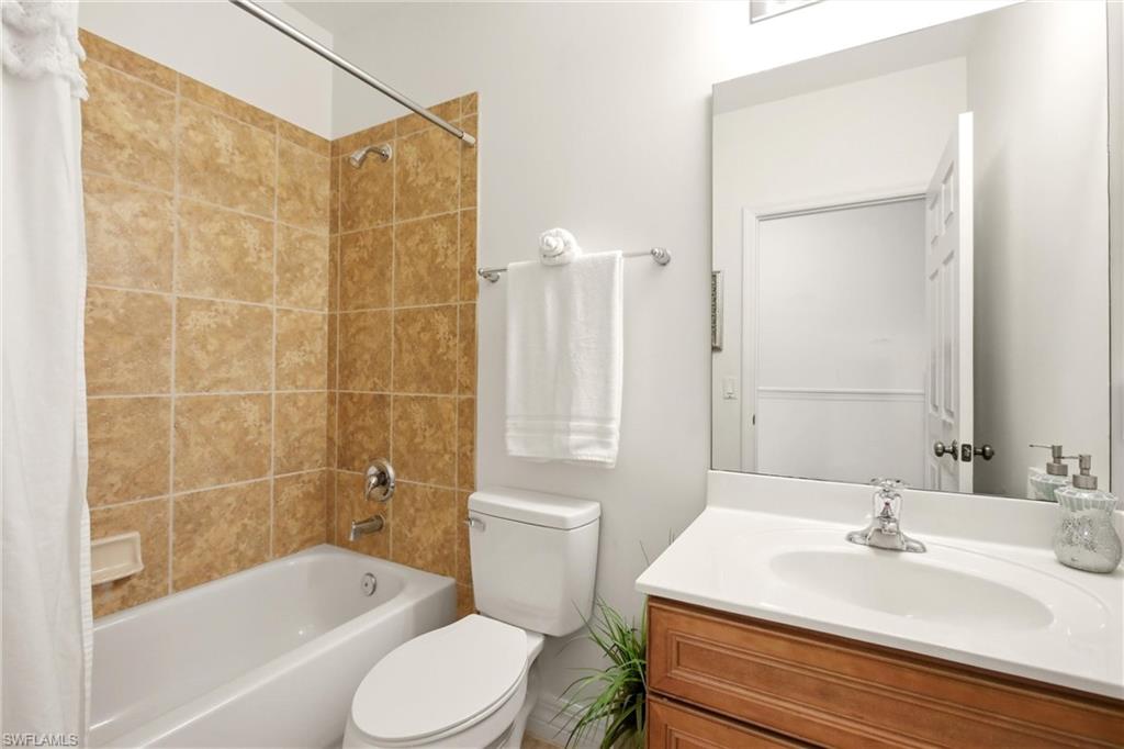 16105 Via Solera CIR 101 photo 32