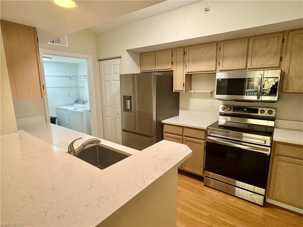 4620 Saint Croix LN 932