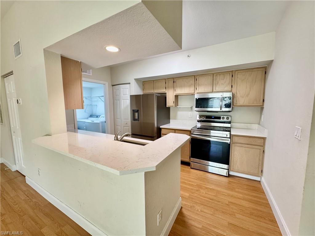 4620 Saint Croix LN 932