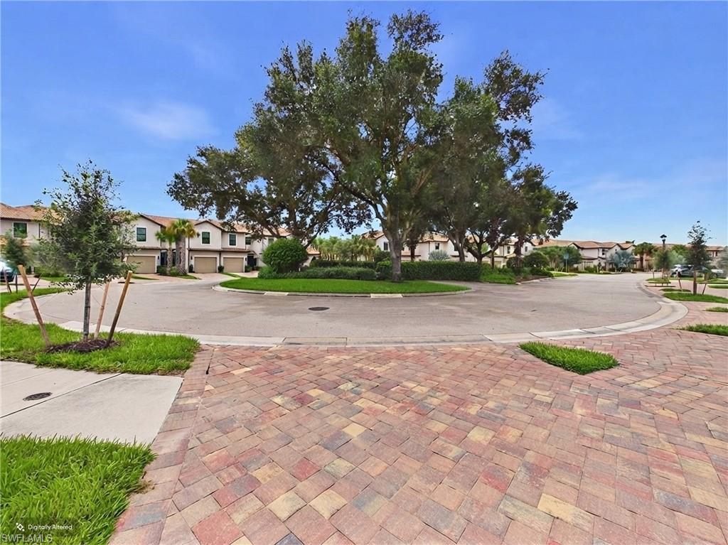 driveway view cul-de-sac