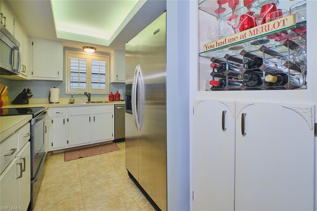 Another view of the kitchen.