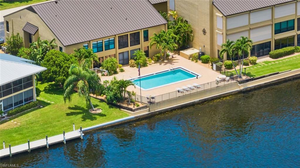 Community Pool for everyone to enjoy!  Relax and soak up the sun while watching boats go by!