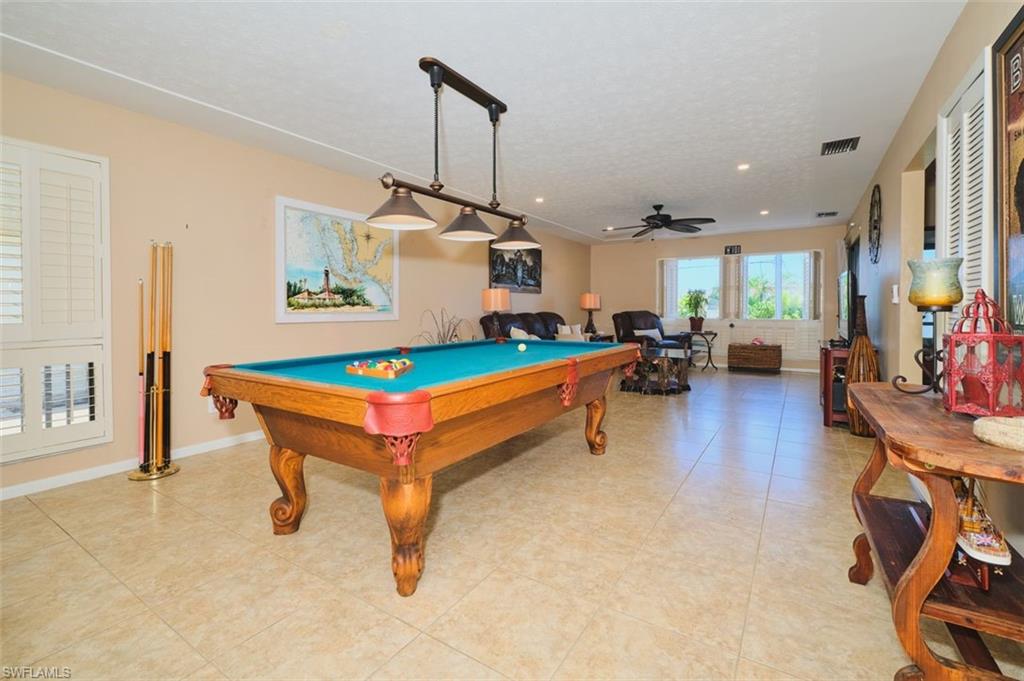 Another full view of the living area.