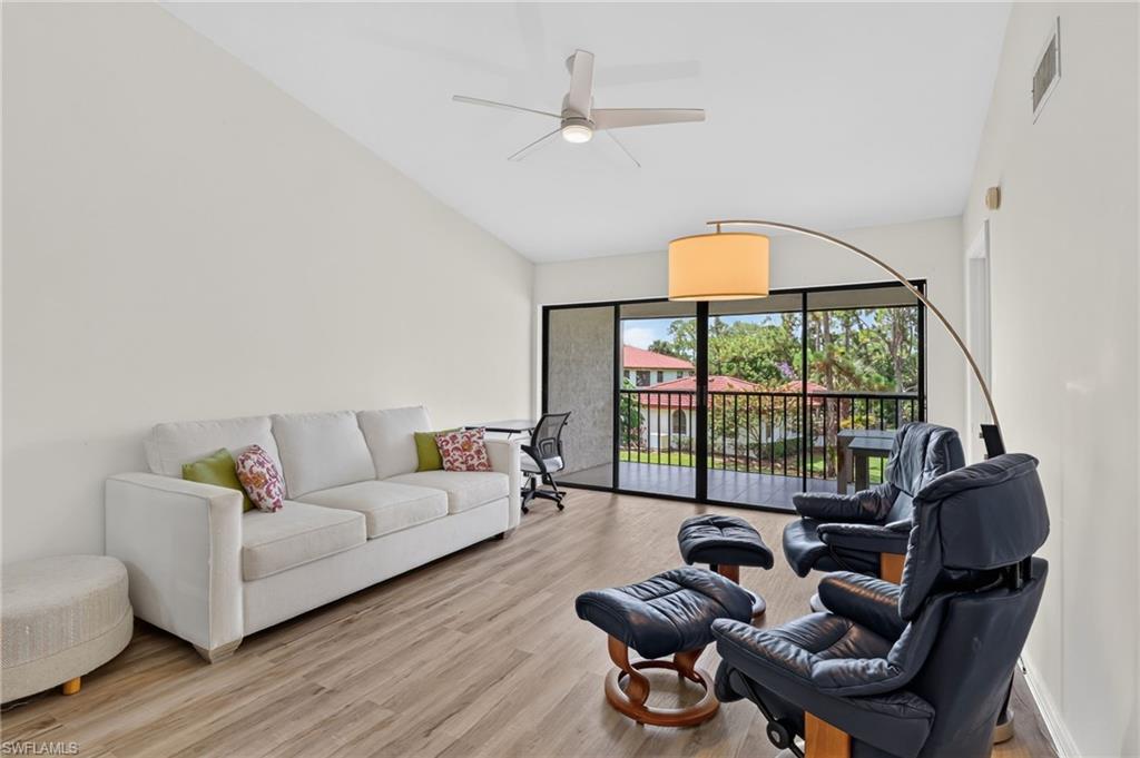 909 Augusta BLVD 7
