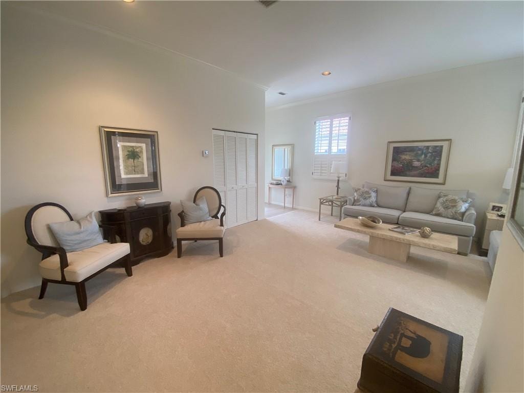 9181 Las Maderas DR photo 11