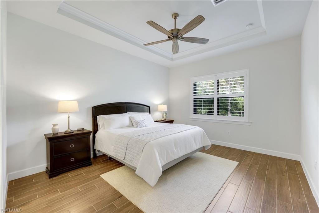 12208 Sussex ST photo 8