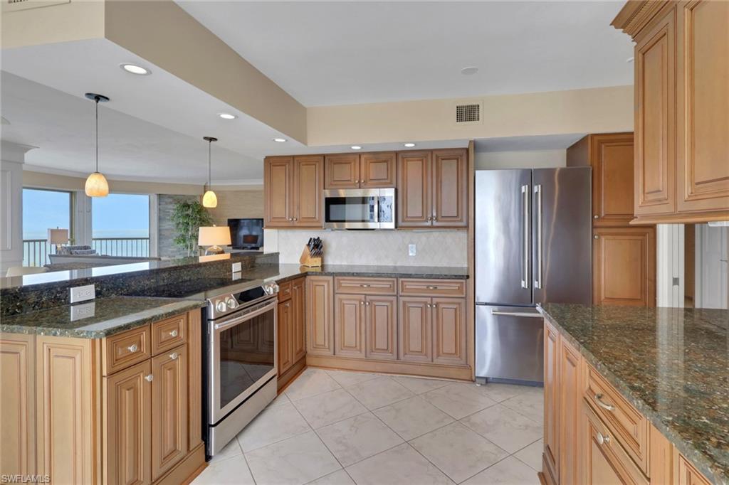 4051 Gulf Shore BLVD N 1206 photo 8